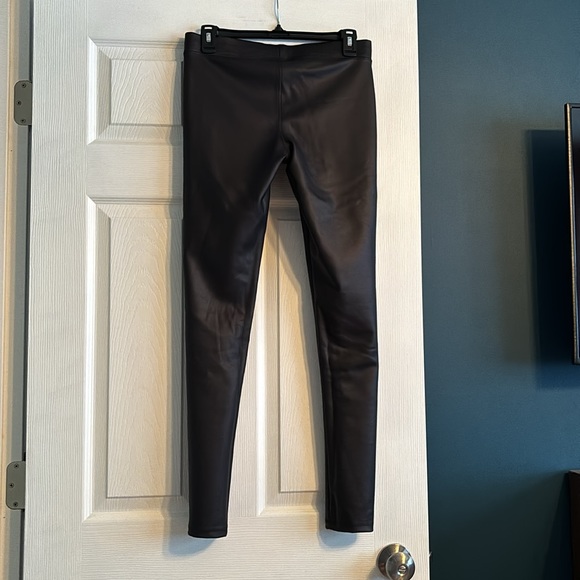 Express faux leather leggings - Picture 3 of 4